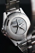 Load image into Gallery viewer, Mido Ocean Star 200C M042.430.11.091.00 Box + og. Papiere Green Dial, German Delivered
