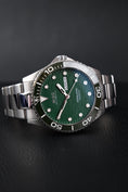 Load image into Gallery viewer, Mido Ocean Star 200C M042.430.11.091.00 Box + og. Papiere Green Dial, German Delivered
