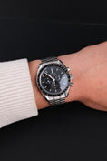 Carica l'immagine nel visualizzatore della galleria, Omega Speedmaster Professional Moonwatch 31030425001002 - Detail view 11
