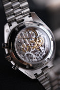Carica l'immagine nel visualizzatore della galleria, Omega Speedmaster Professional Moonwatch 31030425001002 - Detail view 7
