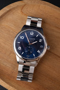 Load image into Gallery viewer, Nomos Club Sport Neomatik 42 Date Blue 782 Box + og. Papiere 42mm
