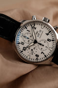 Charger l'image dans la visionneuse de la galerie, IWC Fliegeruhr Chronograph IW377725 Box + og. Papiere Pilot Chronograph Edition 150 Years IWC Limited Edition, German Delivered
