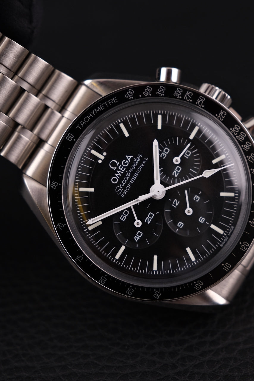 Omega Speedmaster Professional Moonwatch 31030425001001 Box + og. Papiere German Delivered, 42mm