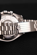 Carica l'immagine nel visualizzatore della galleria, Omega Speedmaster Professional Moonwatch 31030425001001 Box + og. Papiere German Delivered, 42mm
