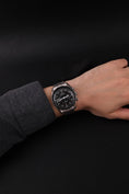 Carica l'immagine nel visualizzatore della galleria, Omega Speedmaster Professional Moonwatch 31030425001001 Box + og. Papiere German Delivered, 42mm
