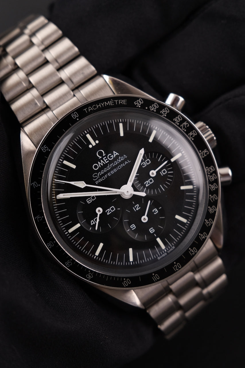 Omega Speedmaster Professional Moonwatch 31030425001001 Box + og. Papiere German Delivered, 42mm