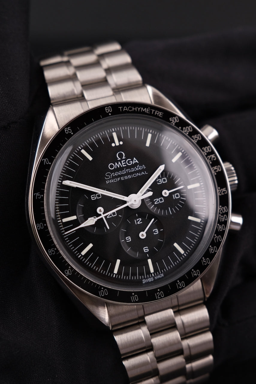 Omega Speedmaster Professional Moonwatch 31030425001001 Box + og. Papiere German Delivered, 42mm