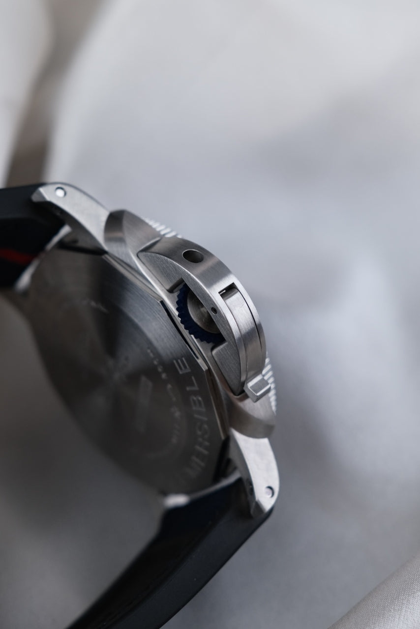 Panerai Submersible QuarantaQuattro Luna Rossa PAM01391 - Detail view 7