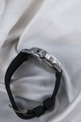 Carica l'immagine nel visualizzatore della galleria, Panerai Submersible QuarantaQuattro Luna Rossa PAM01391 - Detail view 10
