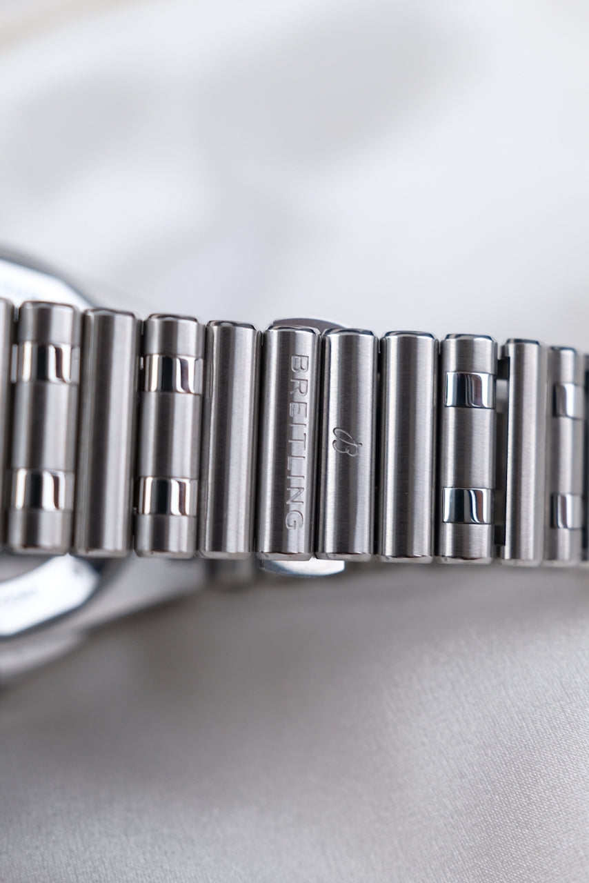 Breitling Chronomat GMT 40 A32398101M1A1 - Detail view 10