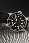 Cargar la imagen en la vista de la galería, Stowa Verus 40 no Date Automatic Stowa Versus No Date Box + og. Papiere
