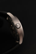 Cargar la imagen en la vista de la galería, Stowa Verus 40 no Date Automatic Stowa Versus No Date Box + og. Papiere
