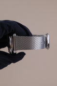 Carica l'immagine nel visualizzatore della galleria, Omega Seamaster Diver 60th Anniversary 21030422003002 - Detail view 9
