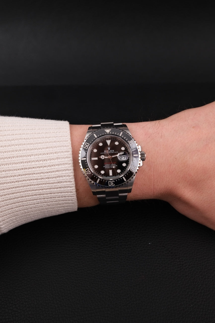 Rolex Sea-Dweller 126600 Box + og. Papiere Single Red 2020, LC100, SERVICED, First Buyer's Invoice