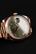 Carica l'immagine nel visualizzatore della galleria, Rolex Day-Date 40 228235 Box + og. Papiere Olive Dial, SERVICED, First Buyer's Invoice, LC EU

