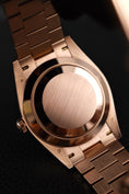 Carica l'immagine nel visualizzatore della galleria, Rolex Day-Date 40 228235 Box + og. Papiere Olive Dial, SERVICED, First Buyer's Invoice, LC EU
