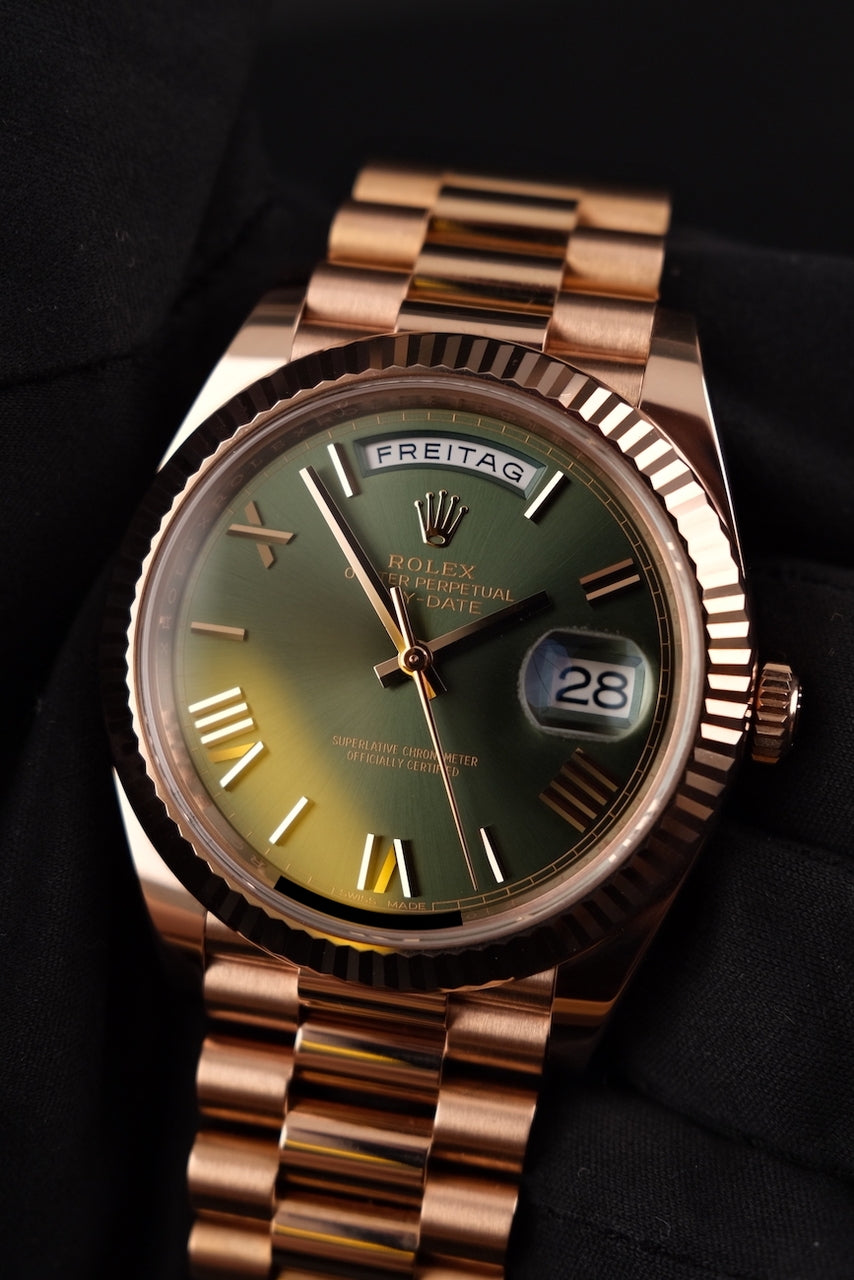 Rolex Day-Date 40 228235 Box + og. Papiere Olive Dial, SERVICED, First Buyer's Invoice, LC EU
