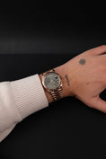 Carica l'immagine nel visualizzatore della galleria, Rolex Day-Date 40 228235 Box + og. Papiere Olive Dial, SERVICED, First Buyer's Invoice, LC EU
