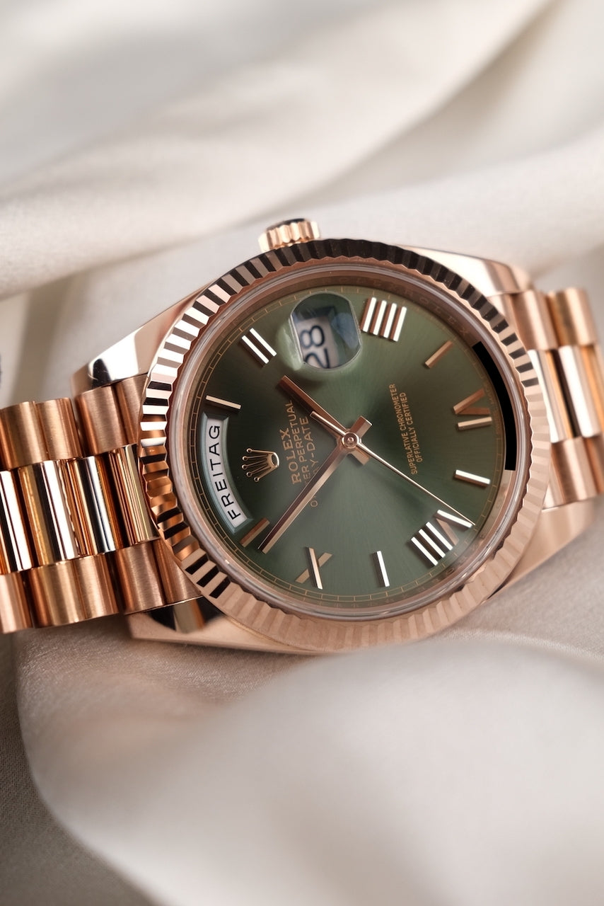 Rolex Day-Date 40 228235 Box + og. Papiere Olive Dial, SERVICED, First Buyer's Invoice, LC EU
