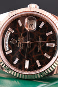 Bild in Galerie-Betrachter laden, Rolex Day-Date 40 228235 Box + og. Papiere Eisenkiesel Baguette Diamond Dial, 18k Rose Gold
