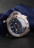 Load image into Gallery viewer, Panerai Submersible Regatta GMT PAM00371 Box + og. Papiere Limited Edition x/500, PAM Service 12/2022, Titanium, 3 Days, 47mm
