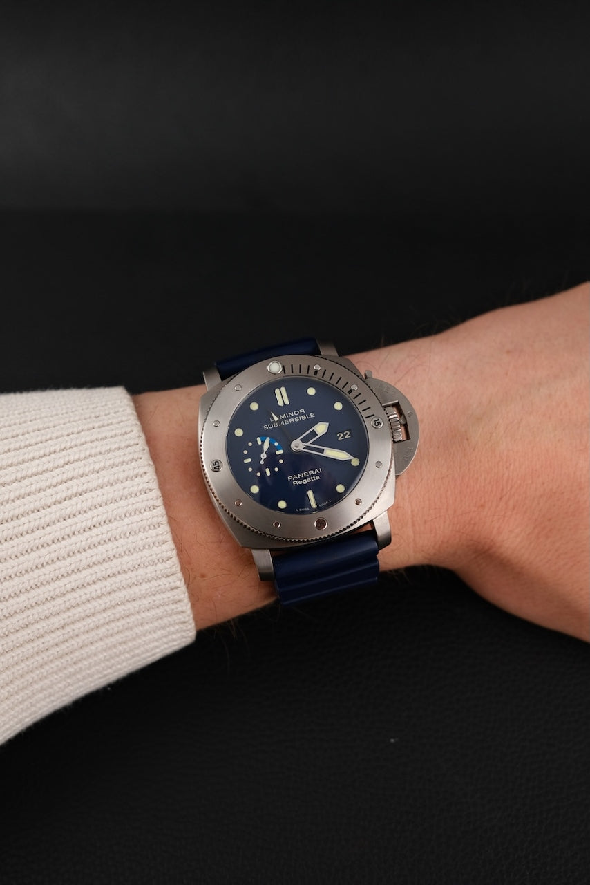 Panerai Submersible Regatta GMT PAM00371 Box + og. Papiere Limited Edition x/500, PAM Service 12/2022, Titanium, 3 Days, 47mm