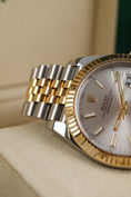 Bild in Galerie-Betrachter laden, Rolex Datejust 41 126333 Box + og. Papiere S/G, Silver Dial, First Buyer's Invoice, SERVICED
