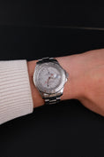 Carica l'immagine nel visualizzatore della galleria, Rolex Yachtmaster 40 16622 - Detail view 12
