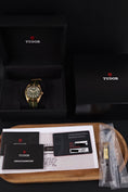 Load image into Gallery viewer, Tudor Black Bay Fifty-Eight 79018V Box + og. Papiere 18K Gold, 99% New, German First Buyer's Invoice, incl. Tudor Leather Strap

