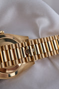 Carica l'immagine nel visualizzatore della galleria, Rolex Day-Date 40 228348RBR - Detailansicht 10

