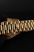 Carica l'immagine nel visualizzatore della galleria, Rolex Day-Date 36 18238 - Detailansicht 9
