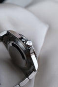 Carica l'immagine nel visualizzatore della galleria, Rolex Submariner Date 16610 - Detail view 4
