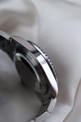 Carica l'immagine nel visualizzatore della galleria, Rolex Submariner Date 16610 - Detail view 3
