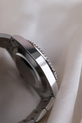 Carica l'immagine nel visualizzatore della galleria, Rolex Submariner 124060 - Detailansicht 13
