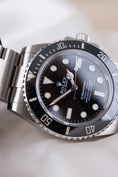 Carica l'immagine nel visualizzatore della galleria, Rolex Submariner 124060 - Detailansicht 4
