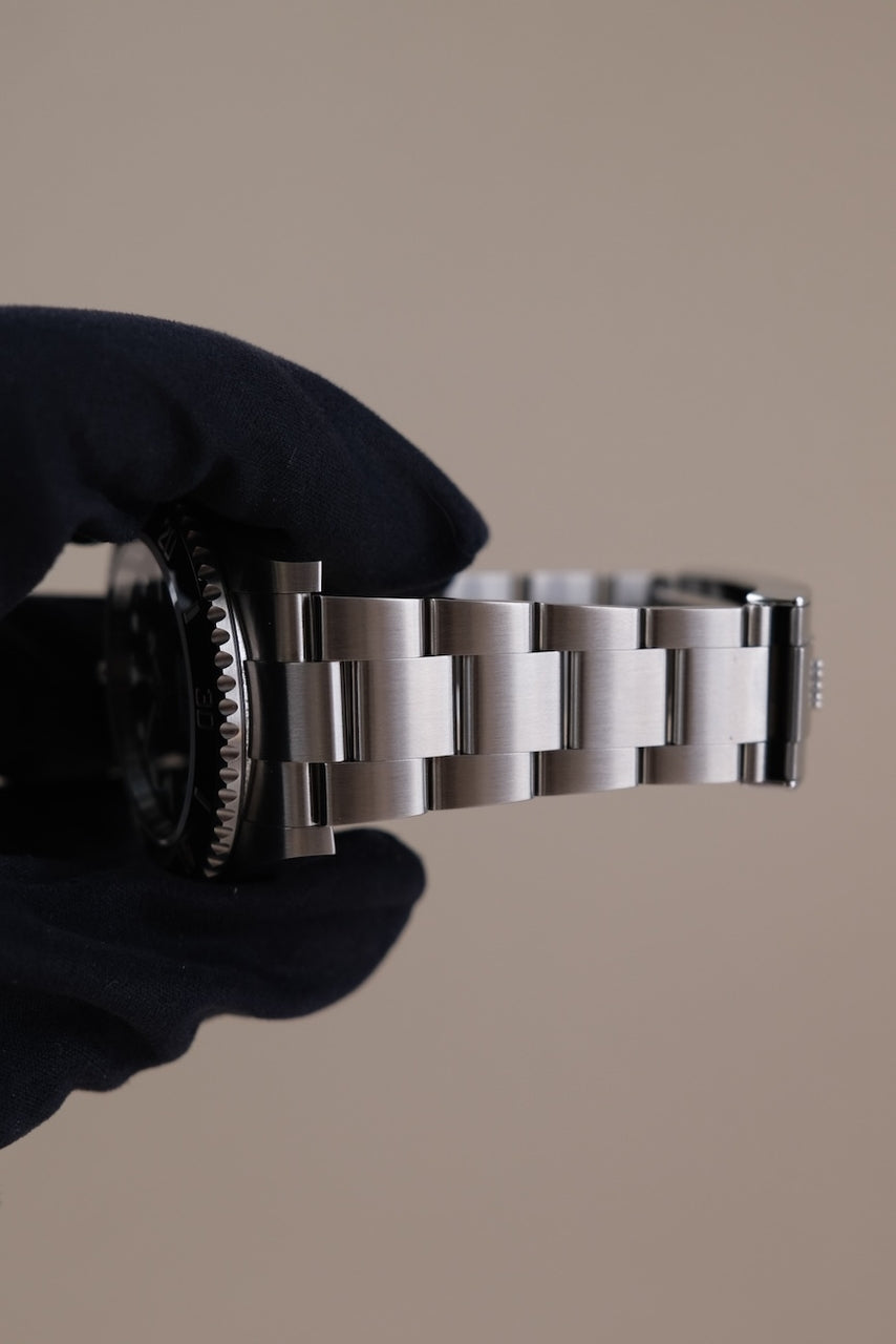 Rolex Submariner 124060 - Detailansicht 12