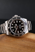 Carica l'immagine nel visualizzatore della galleria, Rolex Submariner 124060 - Detailansicht 2
