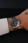 Load image into Gallery viewer, Rolex Submariner Date 126613LN - Detail view 10
