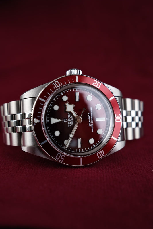 Tudor Black Bay 58  M7939A1A0RU Box + og. Papiere Red Bezel Red Dial Jubilee, NEW