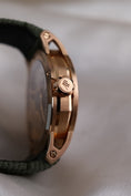 Bild in Galerie-Betrachter laden, Audemars Piguet Code 11.59 15210OR Box + og. Papiere 18k Pink Gold, AP Warranty 10/2026, incl. AP Leather Strap
