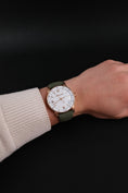 Bild in Galerie-Betrachter laden, Audemars Piguet Code 11.59 15210OR Box + og. Papiere 18k Pink Gold, AP Warranty 10/2026, incl. AP Leather Strap
