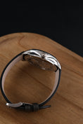 Cargar la imagen en la vista de la galería, H.Moser & Cie Endeavour Monard Centre Seconds 343505015 Box + og. Papiere Platinum, 40mm, Grey Dial
