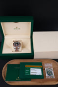 Charger l'image dans la visionneuse de la galerie, Rolex GMT-Master II  126711CHNR - Papiere und oder Lieferumfang
