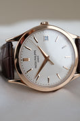 Cargar la imagen en la vista de la galería, Patek Philippe Calatrava 5296R-010 - Detailansicht 6
