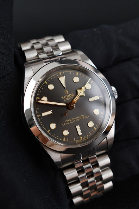 Tudor Black Bay 39  79660 - Detail view 1