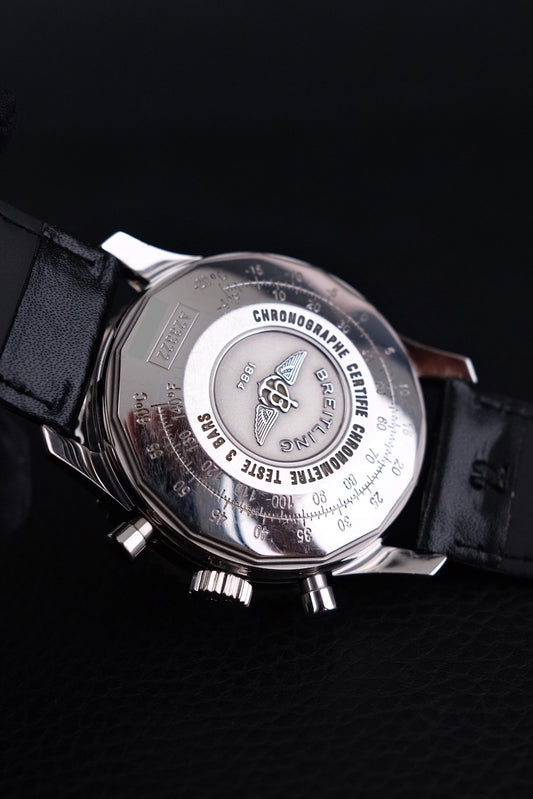 Breitling Navitimer A23322 - Detail view 1