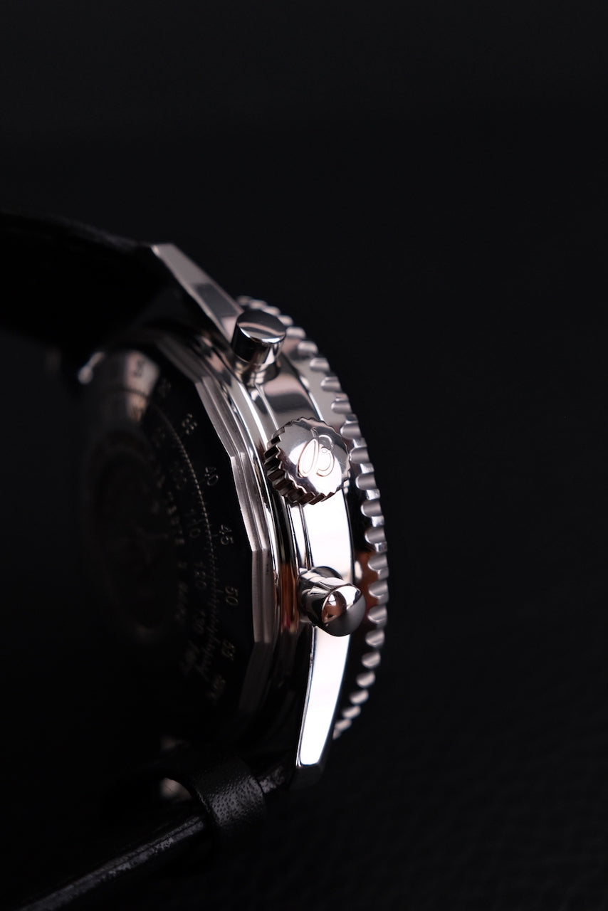Breitling Navitimer A23322 - Detail view 5