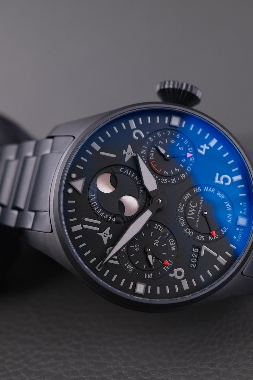 IWC Big Pilot’s Watch Perpetual Calendar TOP GUN Ceratanium IW503604 - Detailansicht 14