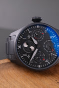 Bild in Galerie-Betrachter laden, IWC Big Pilot’s Watch Perpetual Calendar TOP GUN Ceratanium IW503604 - Detailansicht 4
