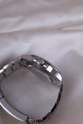 Carica l'immagine nel visualizzatore della galleria, Rolex Submariner 124060 - Detailansicht 9
